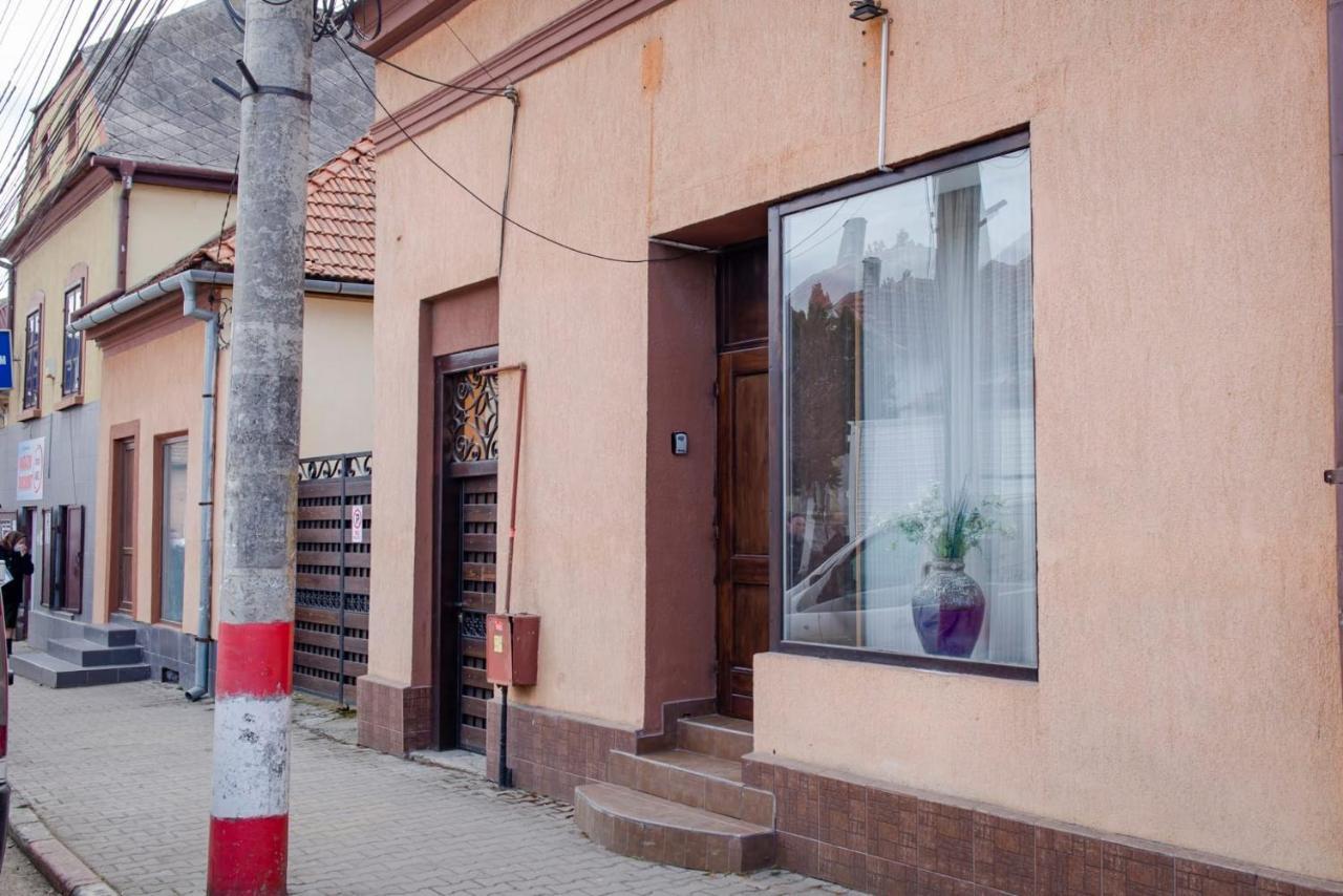Reghin Guest House מראה חיצוני תמונה